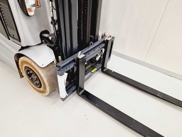 Still - rx60-25 - vorkheftruck - nieuwe side-shift en lepels - 4e functie - afbeelding 19 van  33