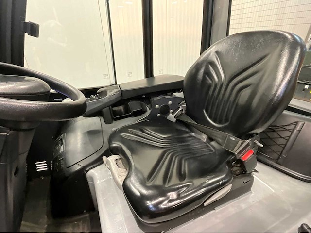 Still - rx60-25 - vorkheftruck, vorkenversteller buiten vorkenbord, triplex, freelift, sideshift, gesloten cabine - afbeelding 4 van  25