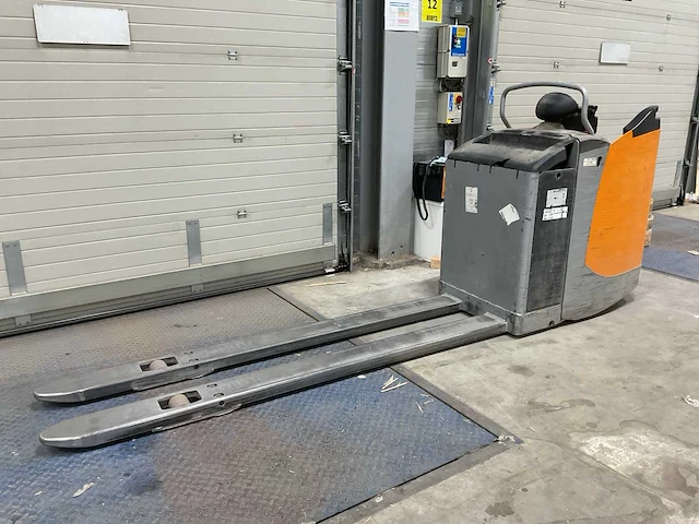 Still exu-s 24 elektrische mee-rijd palletwagen - afbeelding 1 van  8