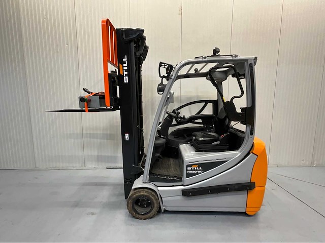 Still rx20-20 - vorkheftruck triplex - sideshift - freelift - acculader - 2020 - redline zijkant - bluespot - afbeelding 12 van  22