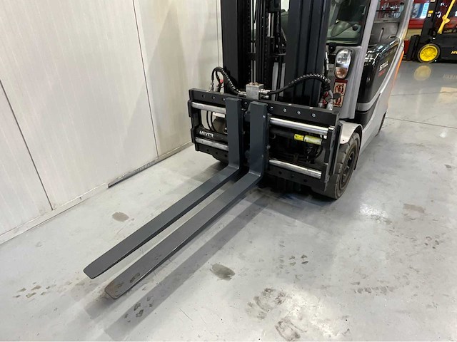 Still rx60-25 - vorkheftruck triplex - vorkensteller - freelift - sideshift- acculader - afbeelding 2 van  19