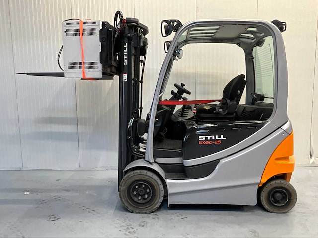 Still rx60-25 - vorkheftruck triplex - vorkensteller - freelift - sideshift- acculader - afbeelding 12 van  19