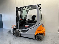 Still rx60-25 - vorkheftruck triplex - vorkensteller - freelift - sideshift- acculader - afbeelding 14 van  19