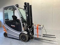 Still rx60-25 - vorkheftruck triplex - vorkensteller - freelift - sideshift- acculader - afbeelding 18 van  19