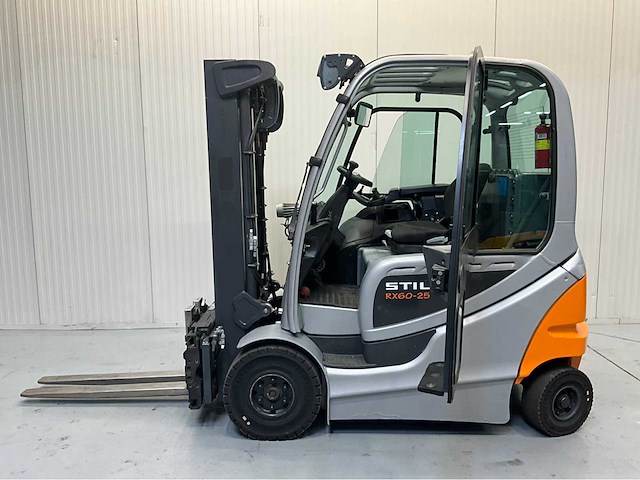 Still rx60-25 vorkheftruck - triplex - vorkenversteller - freelift - sideshift - 2016 - afbeelding 7 van  13