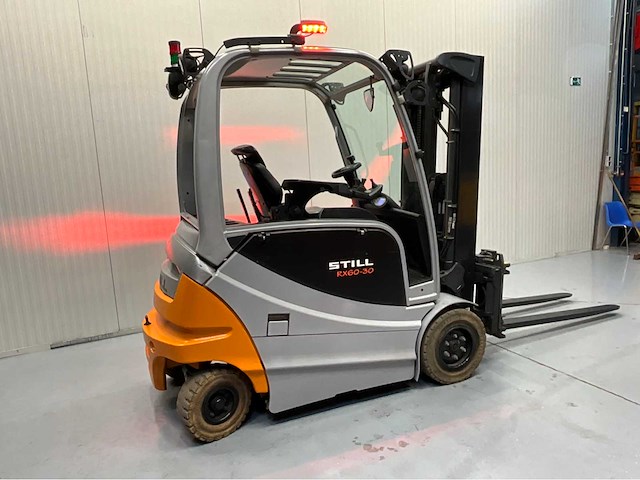 Still rx60-30 vorkheftruck triplex vorkensteller - freelift - sideshift - 2019 - 8026 uur - redline - 4.8m -bluespot - afbeelding 16 van  21