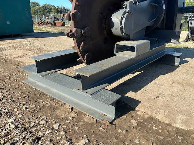 Stobbenfrees voor graafmachine“cw30” - afbeelding 2 van  10