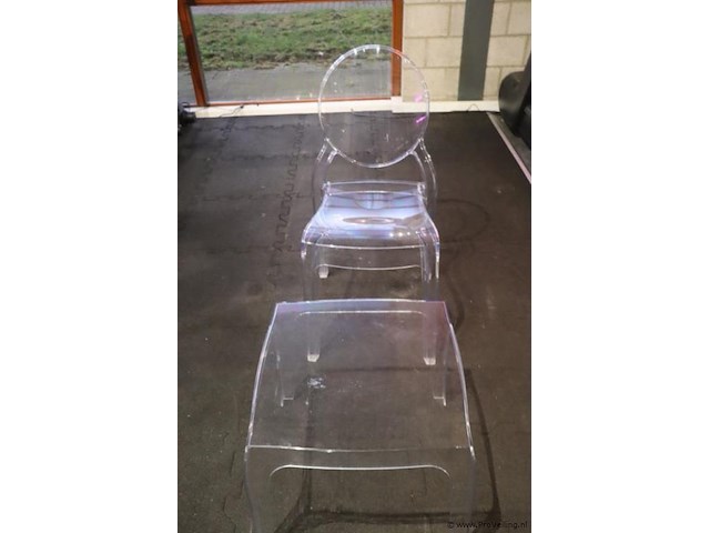 Stoel en tafel - 44x44x42cm / 43x40cm - afbeelding 1 van  3