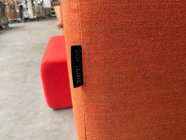Stoel met kussens en accessoires - afbeelding 13 van  17