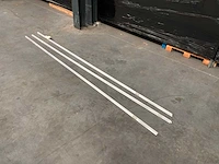 Stoel met kussens en accessoires - afbeelding 6 van  17