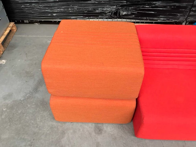 Stoel met kussens en accessoires - afbeelding 12 van  17