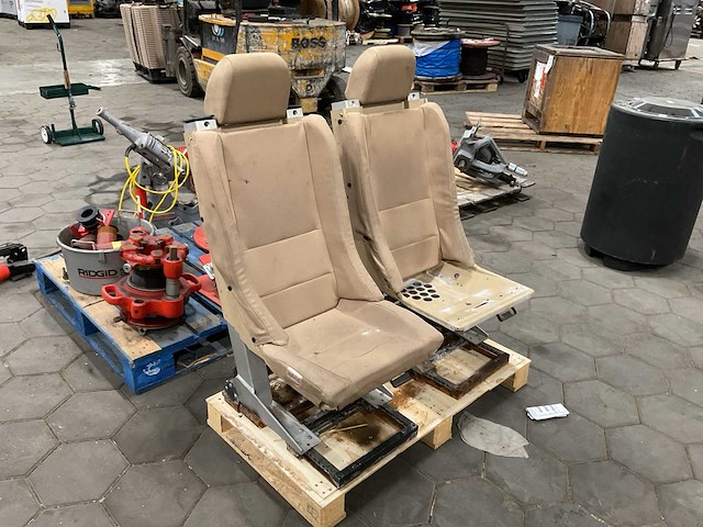 Stoelen (2x) - afbeelding 1 van  4