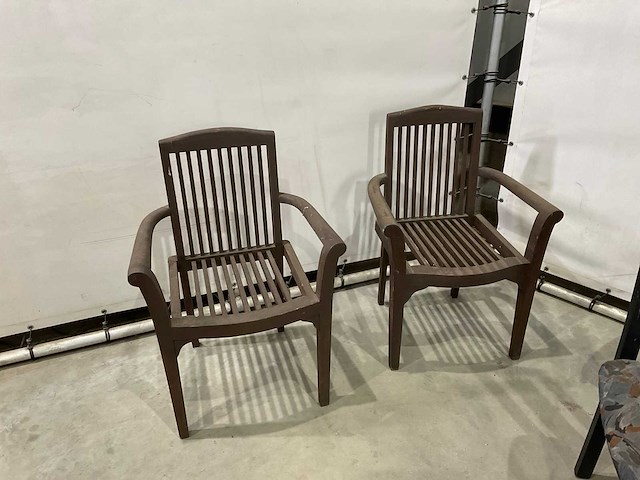 Stoelen en diversen - afbeelding 4 van  7