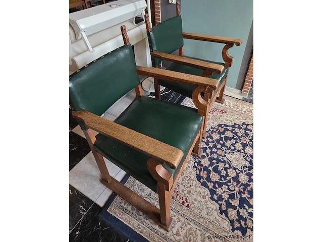 Stoelen, leder bekleed, antiek - 2 stuks - afbeelding 2 van  2