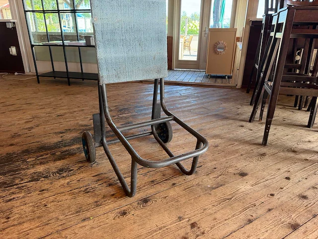 Stoelen steekwagen - afbeelding 3 van  4