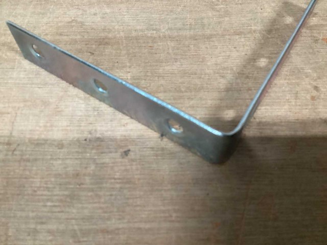 Stoelhoek 100x100x20 mm (600x) - afbeelding 4 van  4