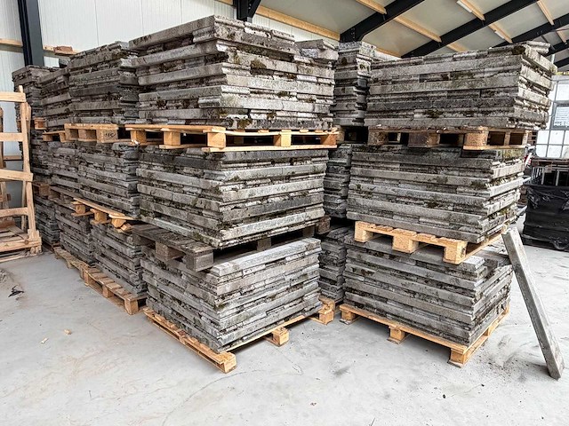 Stoepband - opsluitband - balast t.b.v. onderconstructie zonnepanelen (1600x) - afbeelding 1 van  6