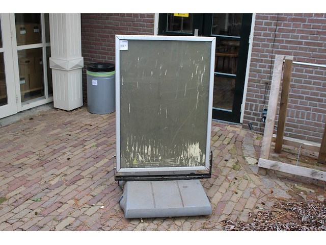 Stoepbord afm. 75 x 126 cm. - afbeelding 1 van  3