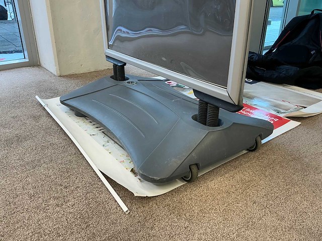 Stoepbord met 1 vlag - afbeelding 2 van  4