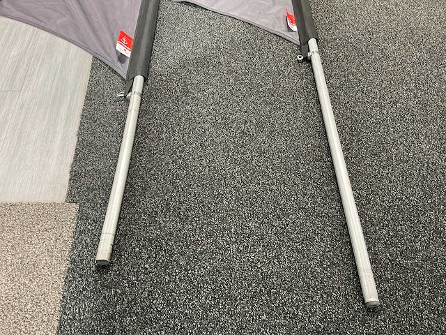 Stoepbord met 2 vlaggen - afbeelding 3 van  3