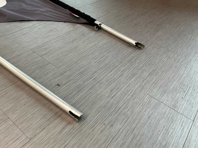 Stoepbord met 2 vlaggen - afbeelding 4 van  4