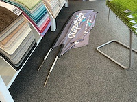 Stoepbord met 2 vlaggen - afbeelding 2 van  3