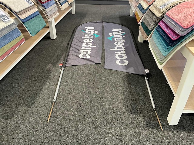 Stoepbord met 2 vlaggen - afbeelding 4 van  5