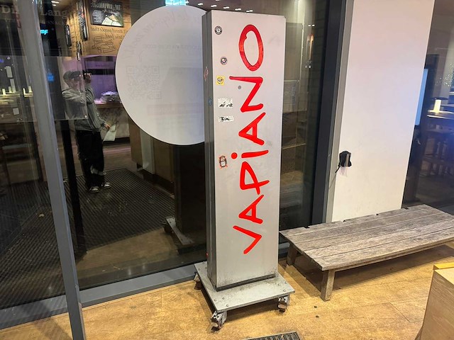 Stoepbord "vapiano" - afbeelding 1 van  2