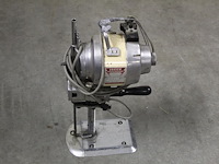 Stoffensnijmachine consew cloth cutting machine model 616 - afbeelding 2 van  4