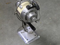 Stoffensnijmachine consew cloth cutting machine model 616 - afbeelding 4 van  4