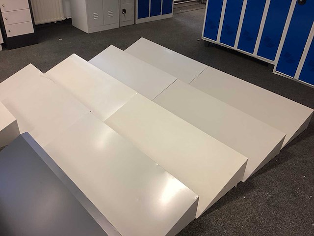 Stofkappen voor lockerkast (13x) - afbeelding 3 van  6