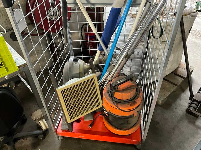 Stofzuiger (2x) - afbeelding 1 van  5