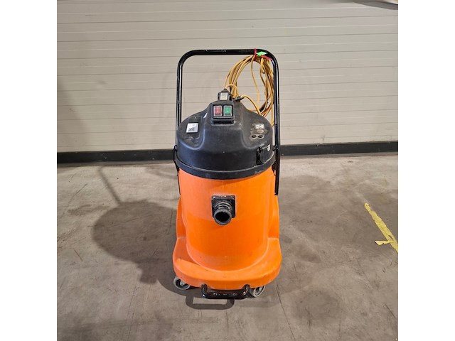 Stofzuiger fijnstof - 40l - 230v numatic, ndd 900 a, bouwjaar 2017 - afbeelding 1 van  4