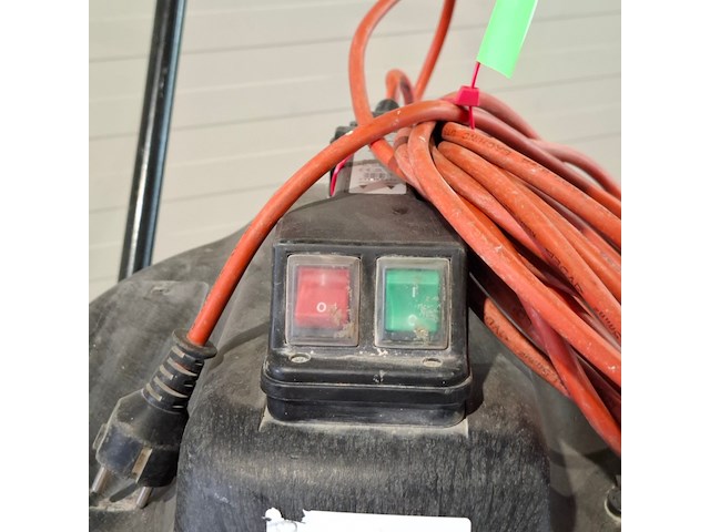 Stofzuiger fijnstof - 40l - 230v numatic, ned 900 a, bouwjaar 2021 - afbeelding 4 van  7