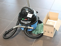 Stofzuiger numatic henry next 200 met doos stofzuigerzakken.