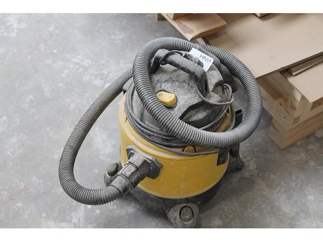 Stofzuiger parkside. zuigstang en -mond ontbreekt. - afbeelding 1 van  2