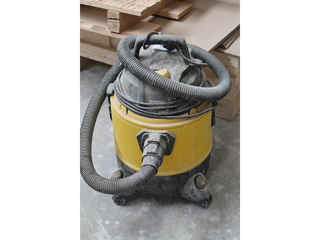 Stofzuiger parkside. zuigstang en -mond ontbreekt. - afbeelding 2 van  2