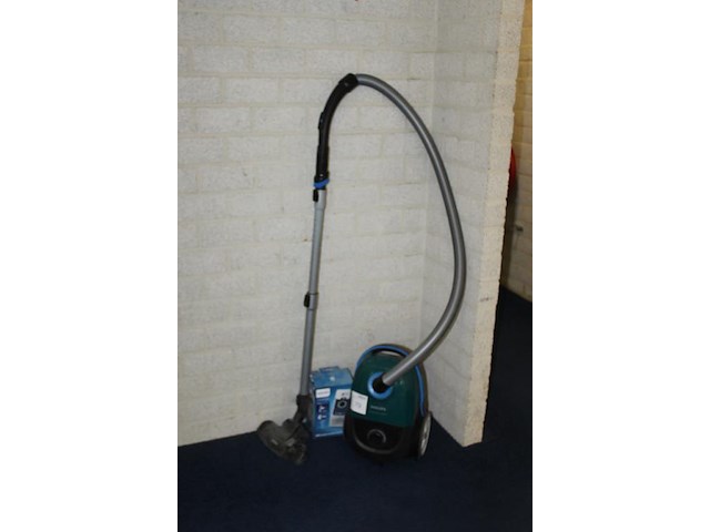 Stofzuiger philips met enkele stofzuigerzakken. - afbeelding 2 van  2