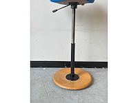 Stokke ergonomische balanskruk - afbeelding 2 van  2