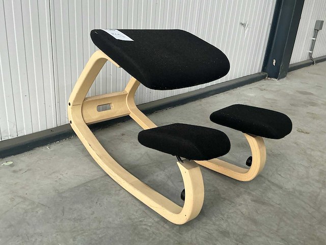 Stokke variér kniestoel - afbeelding 3 van  5
