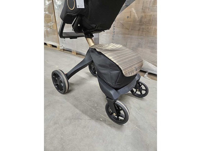 Stokke xplory x ltd. gold black - luxe kinderwagen - afbeelding 2 van  16