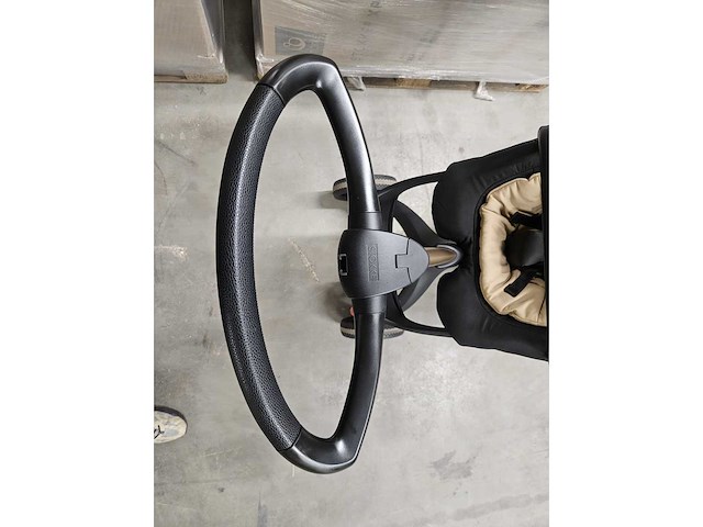 Stokke xplory x ltd. gold black - luxe kinderwagen - afbeelding 2 van  4