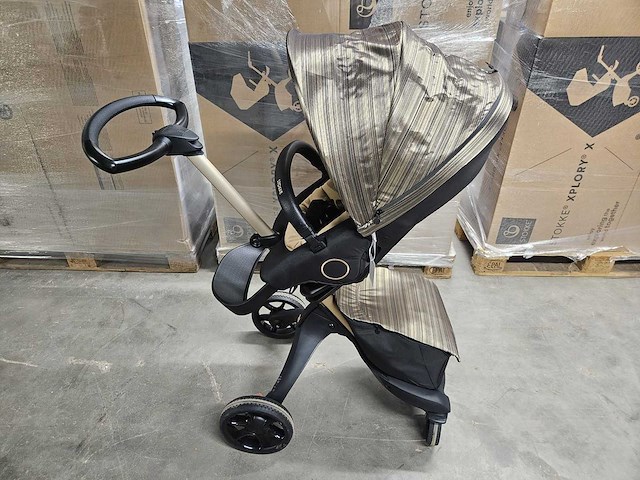 Stokke xplory x ltd. gold black - luxe kinderwagen - afbeelding 3 van  4