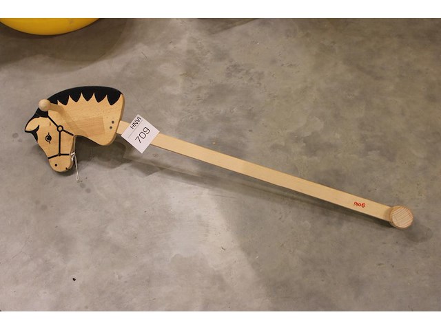 Stokpaard goki. - afbeelding 1 van  2