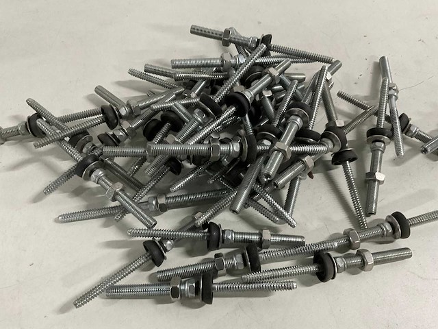 Stokschroef voor montage zonnepaneel 150x8 mm (45x) - afbeelding 1 van  2