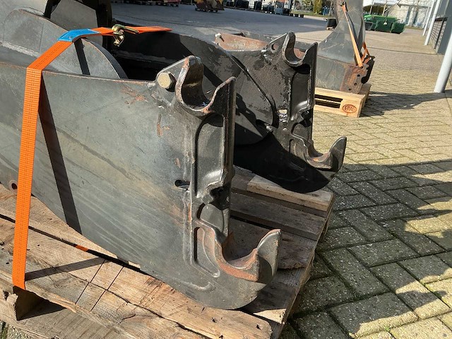 Stoll - mccormick voorlader aanbouwframe - afbeelding 4 van  5