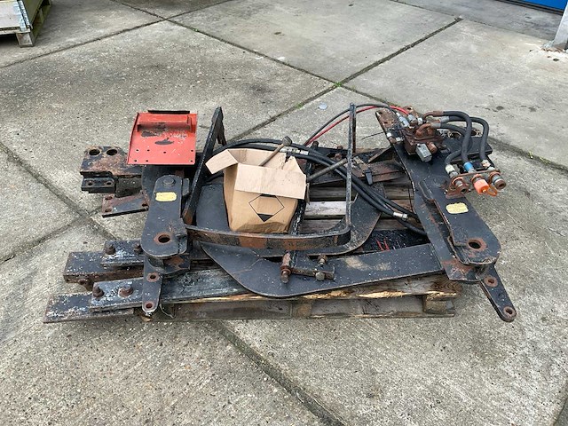 Stoll voorlader aanbouwframe - afbeelding 3 van  8