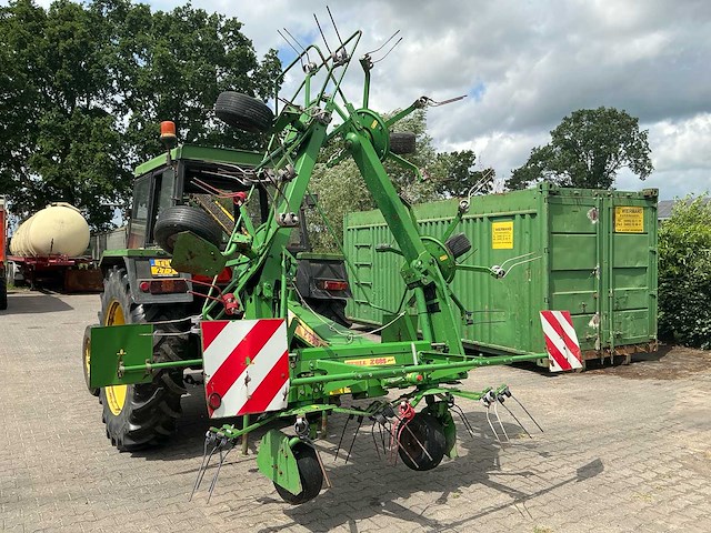 Stoll z685 pro driepunts hooischudder - afbeelding 4 van  13