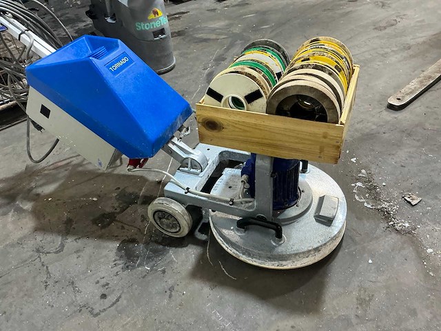 Stonetech vloerensvhuurmachine - afbeelding 8 van  11