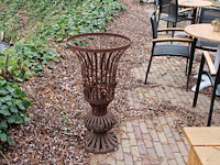 Stookmand met doorsnede 47 cm en hoogte 90 cm. - afbeelding 1 van  2